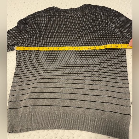 Calvin Klein Ombré Striped and Polka Dot Black and Grey Pullover Sweater Men M - Picture 5 of 9